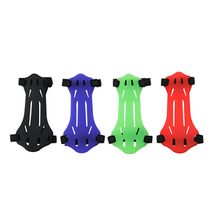 Protecteur d'arc de tir à <span class=keywords><strong>l</strong></span>'arc d'entrée de gamme, arcs colorés pour jeunes, protège-bras de tir à <span class=keywords><strong>l</strong></span>'arc en silicone - Product Image 1