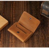 Dompet Koin Kulit Asli Retro Model Kancing Kecil, Logo Dapat Disesuaikan, Laris Manis, Tempat Kartu Nama Pendek untuk Pria