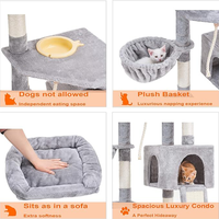 Arbre à chat moderne de luxe sur mesure en peluche gris clair avec grattoirs et lit