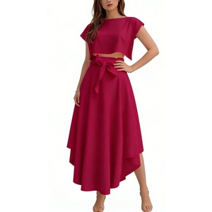 ชุดเซ็ต 2 ชิ้นสำหรับผู้หญิง - เสื้อครอปท็อปและกระโปรงแม็กซี่ทรงไฮโลว์ ชุดออกงานพร้อมเข็มขัดผูกเอง แฟชั่น - Product Image 3