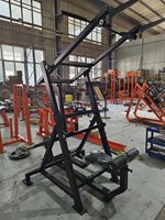 Machines de musculation : Appareil de tirage vertical (Lat Pulldown) à charge par plaques, modèle Lat Tower Pulldown