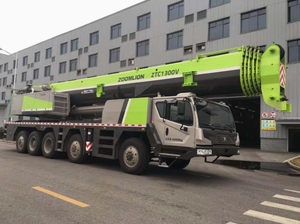 รถเครนติดรถบรรทุก Zoomlion ZTC1100V ขนาด 110 ตัน ออกแบบมาเพื่อยกของหนัก พร้อมบูมหลัก 59.2 เมตร จิ๊บ 86 เมตร และระบบควบคุมการยกที่แม่นยำ - Product Image 3