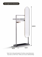 Armoire de luxe en acier inoxydable brossé avec miroir pleine longueur, base en marbre et revêtement en cuir de selle