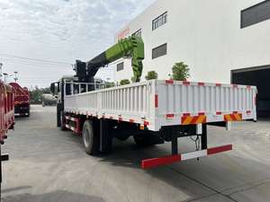Camion grue SINOTRUK HOWO 4x2 avec grue télescopique montée sur camion, grue hydraulique de 6 tonnes ou 8 tonnes à vendre - Product Image 6