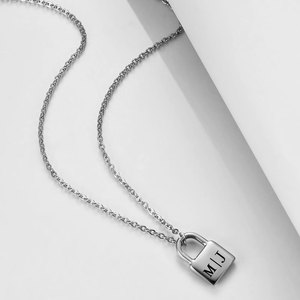 Collier avec pendentif en acier inoxydable plaqué or 18 carats, initiales personnalisées, bijoux de couple, à porter tous les jours, unisexe - Product Image 2