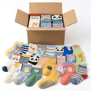 Calcetines para Niños al por Mayor SIN Marca Modelo 26.9.1 Surtido Aleatorio Lote de Liquidación Estilos Variados Stock a Granel Excedente Unisex para Niños - Product Image 1