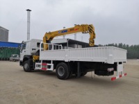 SINOTRUK HOWO nouveau châssis 5 tonnes grue à flèche télescopique camion camion Diesel Transmission manuelle camion à benne basculante avec grue