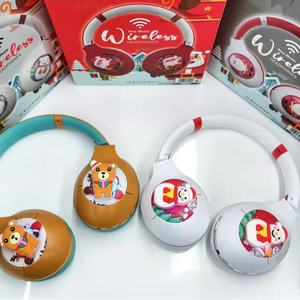 Joyeux Noël – Nouveaux écouteurs sans fil Bluetooth à réduction de bruit pour le Nouvel An 2026, motif sapin de Noël <span class=keywords><strong>et</strong></span> Père Noël - Product Image 2