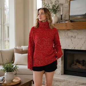 Blusa de manga larga con textura gofrada cálida, color albaricoque mate, rojo brillante, gris claro, cuello tipo capucha oversize, abertura lateral asimétrica. - Product Image 3