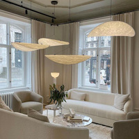 Lustre LED style japonais en soie, design minimaliste, lampe suspendue créative en soie blanche avec base E26 pour la maison