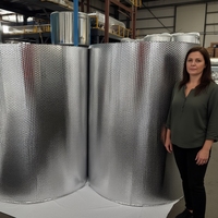 Rouleau de feuille isolante thermique réfléchissante carrée 4*10mm, écologique, pour barrière radiante industrielle