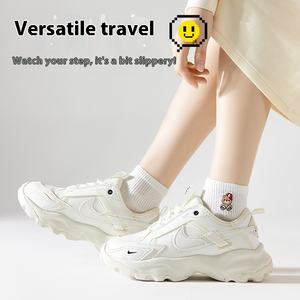 ถุงเท้าสั้นกันเหงื่อระบายอากาศได้ดีในฤดูร้อนของผู้หญิงถุงเท้าสีขาวตัวเล็<span class=keywords><strong>ก</strong></span>แบบเ<span class=keywords><strong>ก</strong></span>าหลีมีปา<span class=keywords><strong>ก</strong></span>ตื้นดีไซน์เรียบง่ายเอวต่ำ - Product Image 3