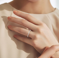 Anillo Apilable de Plata de Ley 925 Chapado en Oro Blanco con Diamante Simulado Moissanite VVS, Joyería, Regalo, Anillos de Boda para Mujer