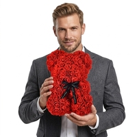 Hfloral Ours en roses artificielles en mousse naturelle 25 cm, réaliste, avec éclairage LED, romantique, pour la remise des diplômes