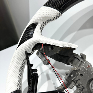 Volante de Cuero Perforado Blanco para <span class=keywords><strong>Hyundai</strong></span> <span class=keywords><strong>Genesis</strong></span> Coupe, Fibra de Carbono Negra con LED para <span class=keywords><strong>Genesis</strong></span> Coupe, Envío Directo - Product Image 5