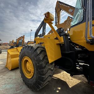 Chargeuse frontale Komatsu WA470 d'occasion bien entretenue, modèle 2022, moteur 75KW, faible nombre d'heures de fonctionnement, capacité 21640KG, origine Japon - Product Image 4