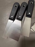 Couteau à mastic en acier inoxydable avec manche en plastique de qualité industrielle TGS pour le nettoyage, le lissage de la peinture, le grattoir et le couteau de finition