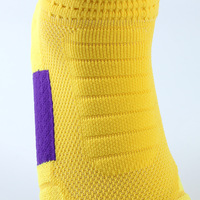 Vente en gros de chaussettes de sport de basket-ball Elite Running en nylon à fond éponge épais antichoc pour la saison d'automne