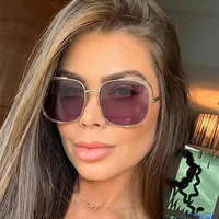 Lunettes de soleil de luxe chic pour femme, design 2026, monture métallique, grandes lunettes tendance, branches ajourées uniques