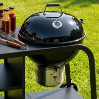 Barbecue mobile robuste avec fumoir, thermomètre intégré et rangement multi-niveaux pour la cuisson en extérieur