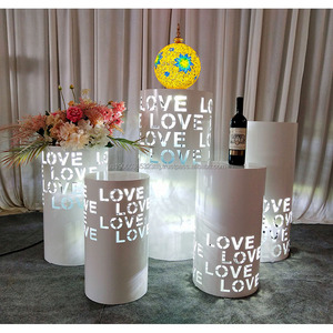 ชุดขาตั้งเค้กเหล็กสีขาวคุณภาพสูงสองชิ้น ยี่ห้อ FURUN สำหรับตกแต่งฉากหลังงานแต่งงานและงานปาร์ตี้ - Product Image 6