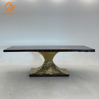 Ensemble de table à manger en bois massif avec pieds en laiton et métal de style européen Ensemble de table à manger moderne de luxe