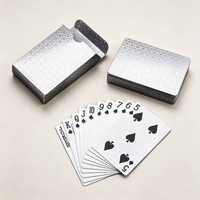 Fabricant de cartes à jouer de luxe en Chine, logo gravé sur mesure, carton épais avec étui de rangement pour cadeau