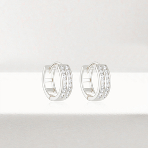 Boucles d'oreilles créoles minimalistes ROXI à double rangée de micro-zircons, bijoux en argent sterling 925, boucles d'oreilles Huggies plaquées or 18 carats - Product Image 3