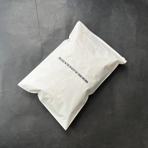 Sacs d'emballage en plastique CPE avec fermeture éclair coulissante, personnalisables avec logo imprimé, réutilisables, pour vêtements, t-shirts, etc. - Product Image 4