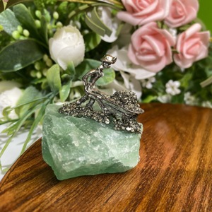 Venta al por mayor a granel LandCrystal Flourite Talla CRYSTAL GEODE W/MINEROS EN MINIATURA y ESCENA DE MINERÍA - Product Image 5