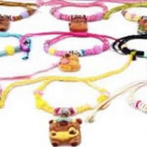 Braccialetto Charm Capibala alla Moda per Bambini, Set Regalo di Gioielli con Ciondolo in Resina a Forma di Animale - Product Image 4