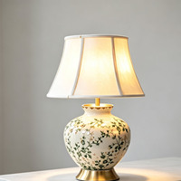 Lampe de table en céramique à motif floral, abat-jour en tissu, lampe de chevet décorative pour chambre à coucher, hôtel, intérieur de maison, éclairage de table