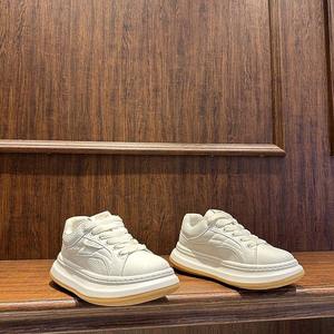 Calzado informal avanzado con suelas ultrafinas y ultraligeras para senderismo, viajes, escalada, estudiantes, y cómodas zapatillas para correr. - Product Image 3