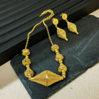 Tendances Produits 2025 Vente en Gros Plaqué Or Mariage Mode Grands Parures de Bijoux Arabes de Dubaï Dorés pour Femmes Design Arabe