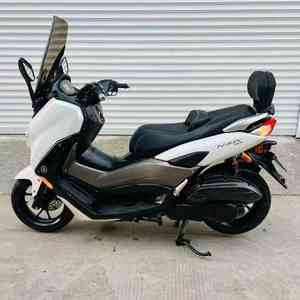 Moto d'occasion certifiée <span class=keywords><strong>EPA</strong></span> <span class=keywords><strong>DOT</strong></span> 150cc Frein à disque <span class=keywords><strong>Scooter</strong></span> à essence Vitesse maximale 85 km/h Moteur refroidi par air Vente de moto YAMAHA NMAX155 - Product Image 1