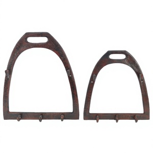 Lot de 2 crochets muraux pour étriers de cheval de style vintage, ensemble de 2 crochets en métal faits à la main de style européen - Product Image 1