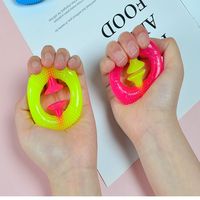 Jouet pour doigts léger et nouveau en gros avec ventouse et son pour la rééducation des doigts, jouets de préhension en silicone pour les doigts