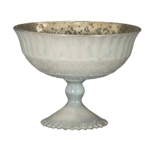 Bol sur piédestal de style vintage de 7 pouces, plat décoratif sur pied pour la décoration intérieure, centre de table de mariage, bol à bonbons antique - Product Image 1