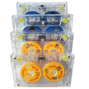 ¿En blanco Cassette de Audio con dos rollos de cinta azul y amarillo Color de cinta de Cassette?