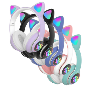 หูฟังบลูทูธ Ele-Gate รุ่น Cat Ear พร้อมไฟ LED สีสันสดใสสำหรับเด็ก - Product Image 2