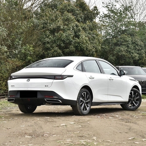 2025 Changan Eado <span class=keywords><strong>Automobile</strong></span> PLUS 1.5L voiture compacte essence manuelle édition de luxe remise de prix - Product Image 4