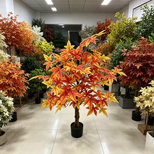 ชุดต้นเมเปิลสีแดงเสมือนจริง พร้อมกิ่งก้าน 3 สาขา และเถาวัลย์ห้อย 2 เส้น สำหรับตกแต่งกลางโต๊ะในฤดูใบไม้ร่วง - Product Image 3