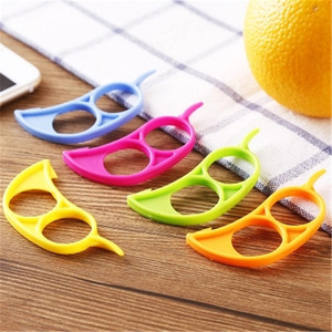 Little Mouse Orange Opener Plastic Fruit Peeler For Citrus Tangerine Orange Ring Peeler Classic Model A1392 - Product Image 1