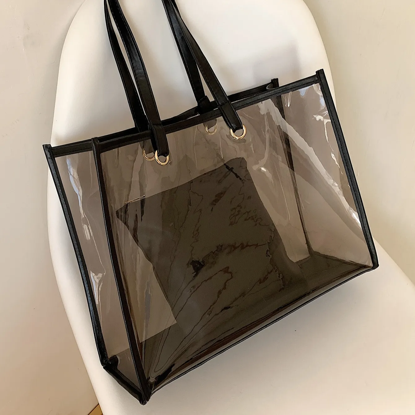 حقيبة تسوق كبيرة جيلي ملونة بسعة كتف شفافة من OEM PVC حقيبة حمل