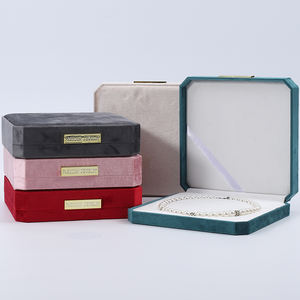 Ingrosso di fascia alta per confezione di gioielli di alta qualità con scatola di gioielli Custom stile ottagonale grande in velluto rosso Set di gioielli con logo - Product Image 2