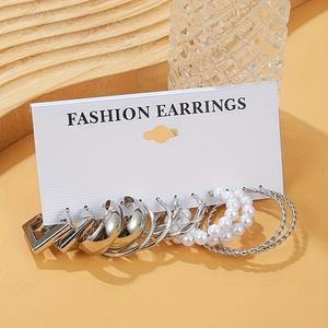 Ensemble de boucles d'oreilles tendance, géométriques, en alliage plaqué or, imitation perle, bijoux de fête pour femmes - Product Image 1