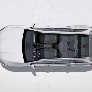 Mercedes-Benz EQB 260 350 2023, SUV Eléctrico de Alta Velocidad, 5 Asientos, 5 Puertas, Batería de 73.5kWh, 190 HP - Product Image 4