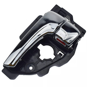 Manija de puerta interior de aleación de cromo para Hyundai Tucson Ix35 10-15 con volante a la izquierda 826102S010 - Product Image 2