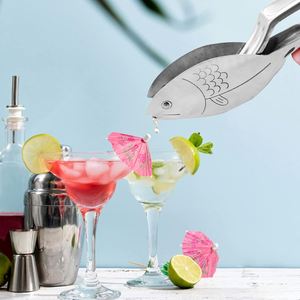 Exprimidor Manual de Cítricos en Forma de Pez, Diseño Ergonómico de Acero Inoxidable para Cocina, en Oferta - Product Image 4