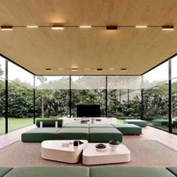 Maison en verre au design architectural minimaliste, véranda panoramique, villa moderne minimaliste, structure en acier